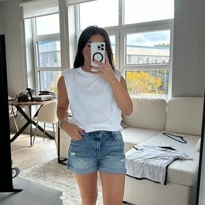 Babaton (aritzia) padded shoulder white tee